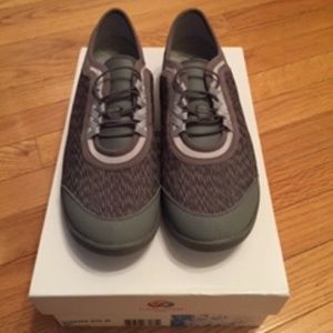 Clarks Cloudsteppers Dowling Pearl Sneakers 7.5M